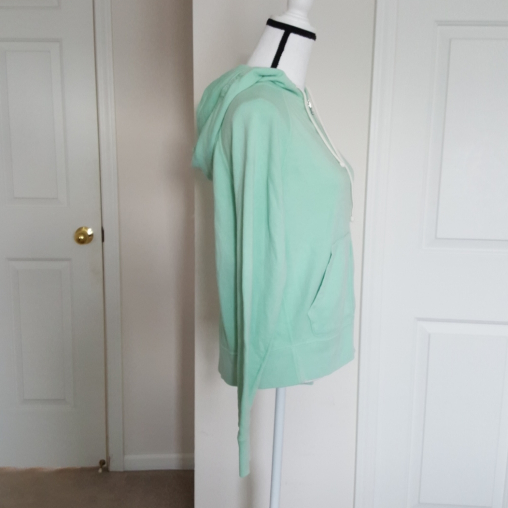 21:07 - GAP Zip Hoodie - Picture 3 of 8